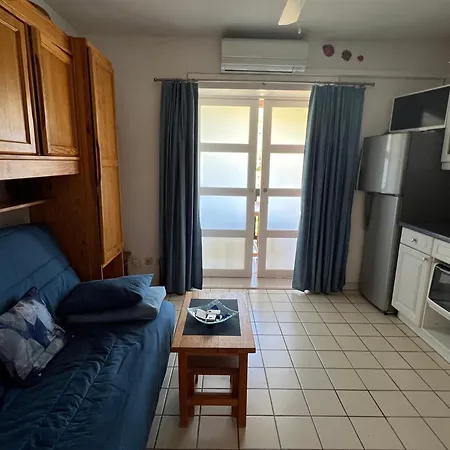 Apartment Dans La Pinede Pour 4 Personnes La Londe-les-Maures
